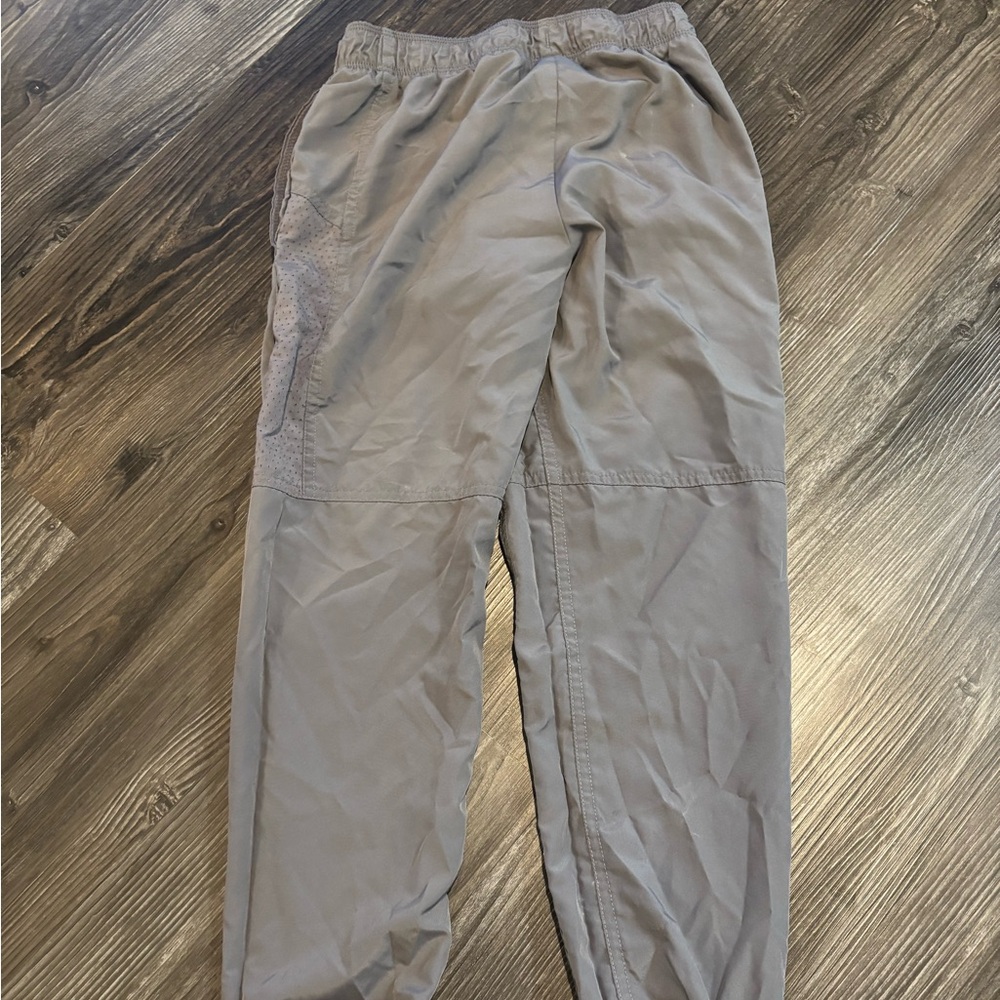 Nike Dri-FIT Gray Athletic Pants Boys Medium - Picture 2 of 3
